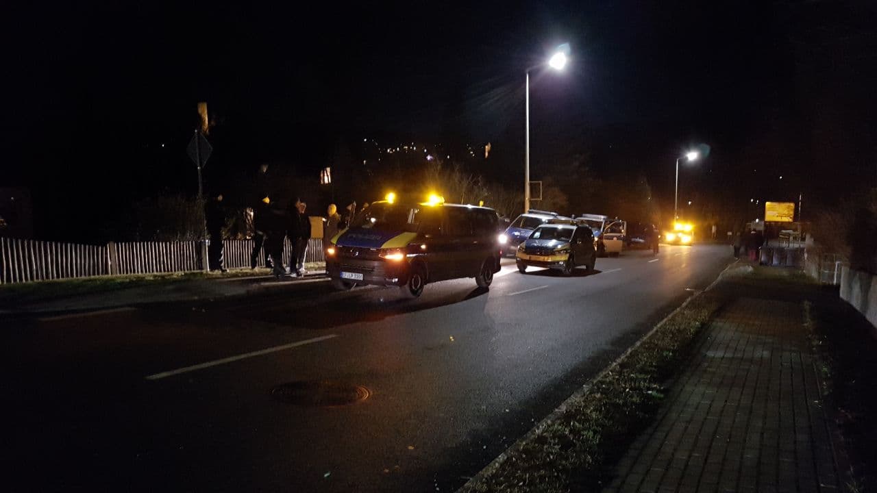 Friedliche Spaziergänger dürfen nicht länger als Kriminelle behandelt werden!