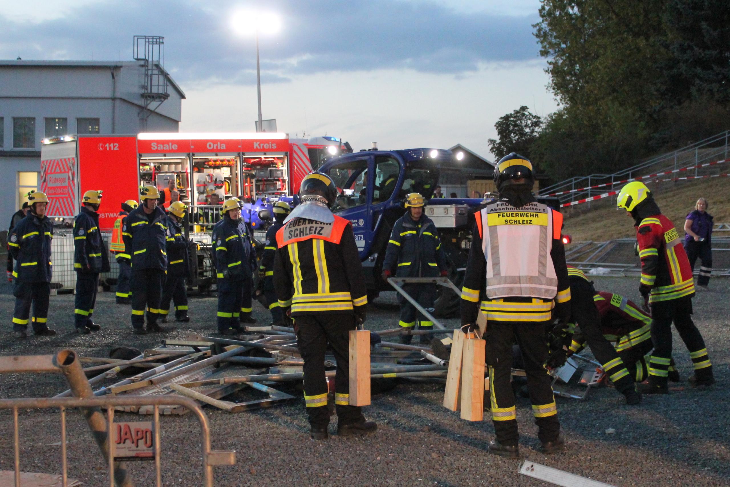 300 Einsatzkräfte üben in Saalburg für den Ernstfall