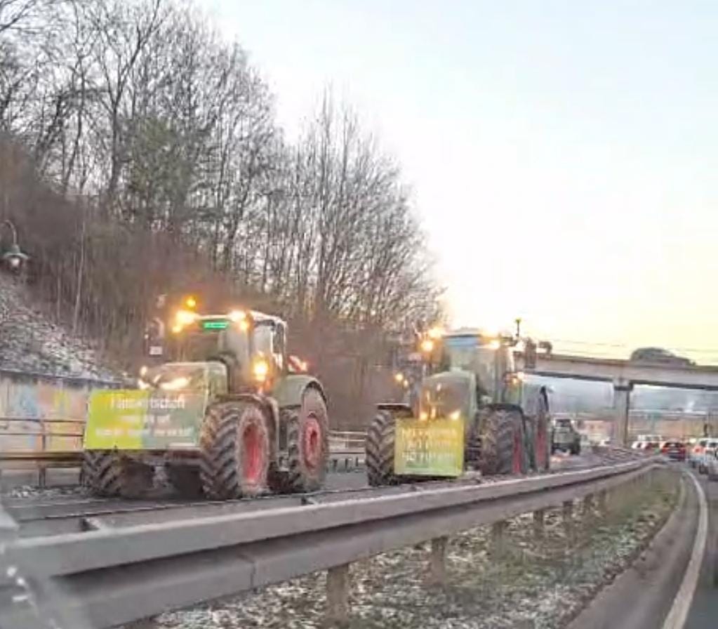 Korso mit mehr als 400 Fahrzeugen