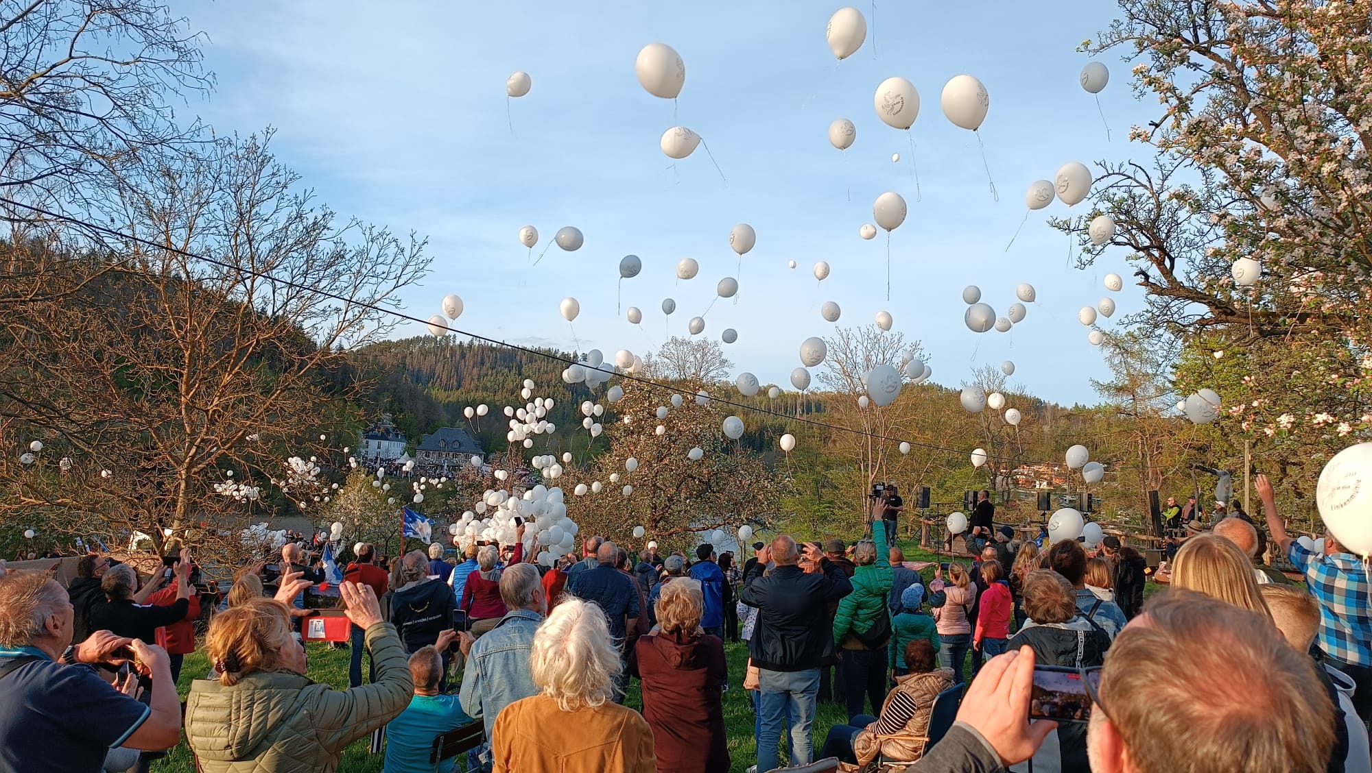 Friedensdemo an der Saale